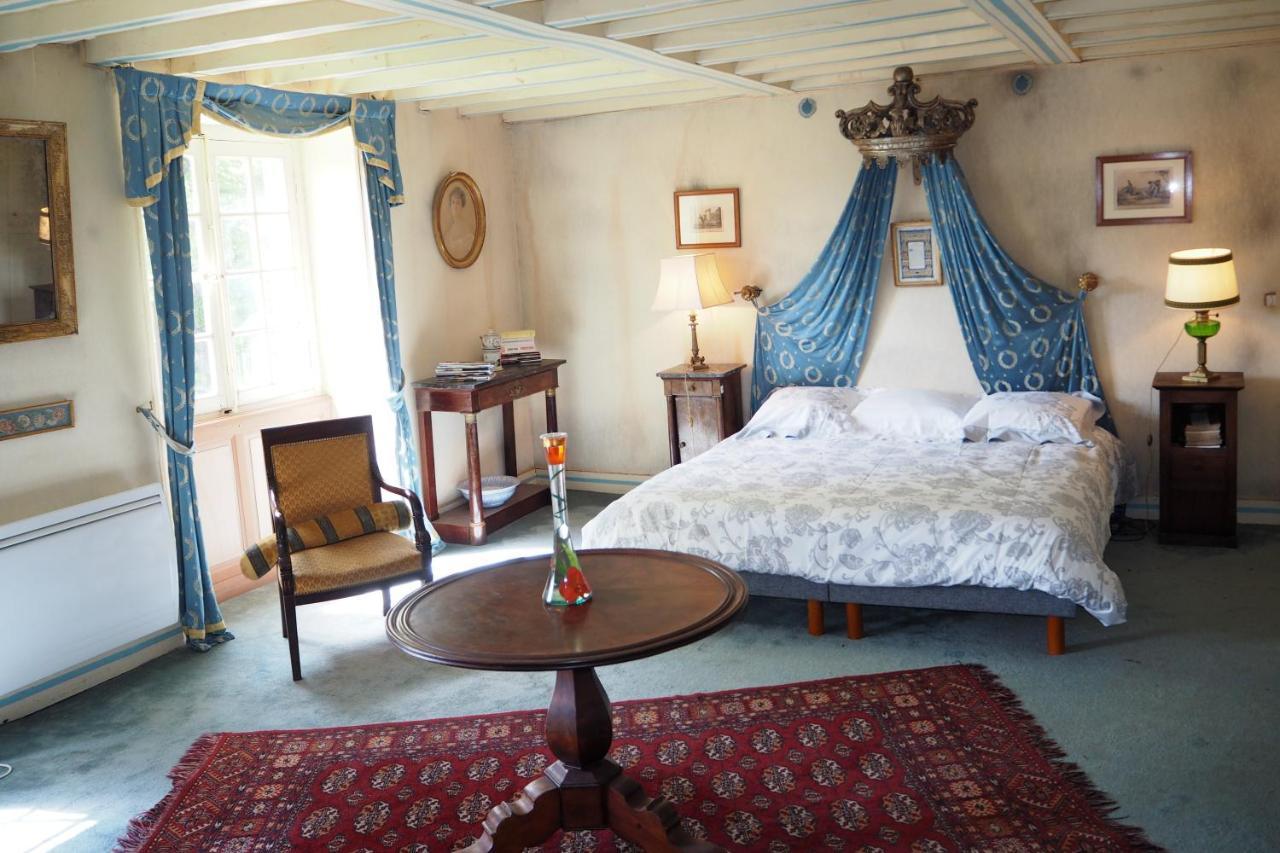 Gentilhommiere De Lurcy Le Bourg Bed & Breakfast Bagian luar foto