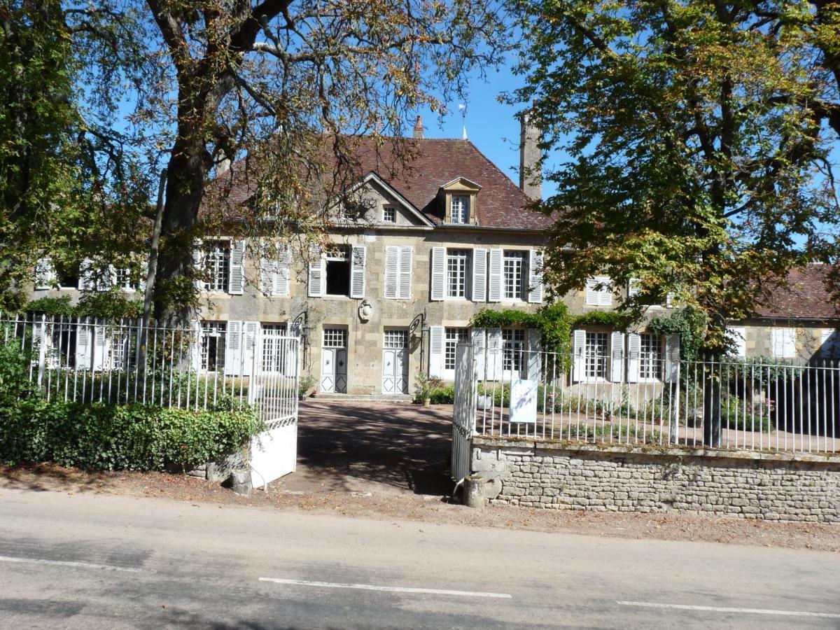 Gentilhommiere De Lurcy Le Bourg Bed & Breakfast Bagian luar foto